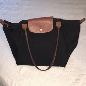 Longchamp Le Pliage Medium *VERY WORN*